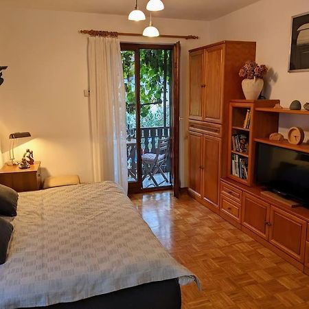 Apartment Kolodvor Dornberk Kültér fotó